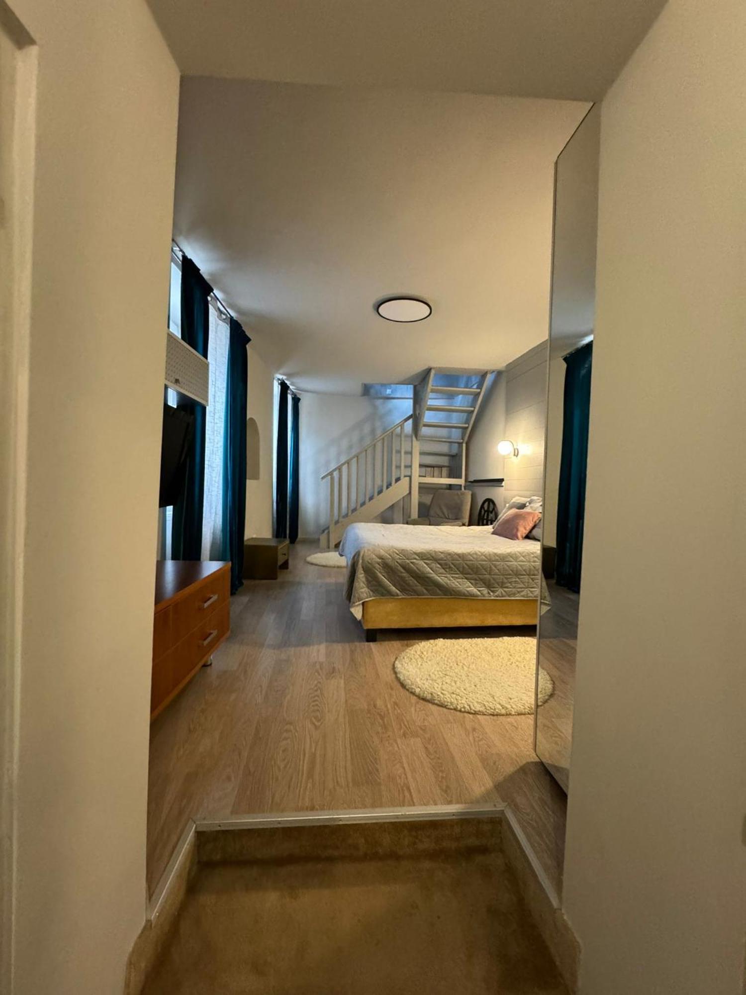 Central Stay Brasov Bagian luar foto